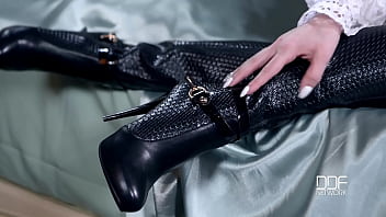 Foot worship wonders