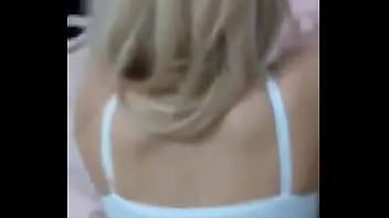 Tremenda nalgona siente mí verga