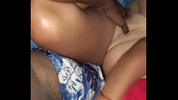 Jessi toda vez que o namorado dela a trai ele vem no meu quarto fazer sexo oral