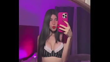 Me gustan duras así como la tuya se pone después de tomarte una pastillita dorada piénsame mientras escuchamos juntos