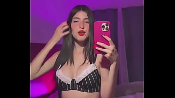 Me gustan duras así como la tuya se pone después de tomarte una pastillita dorada piénsame mientras escuchamos juntos