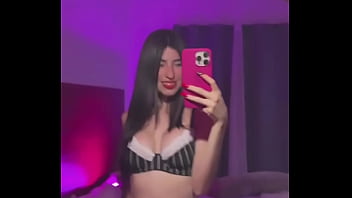 Me gustan duras así como la tuya se pone después de tomarte una pastillita dorada piénsame mientras escuchamos juntos