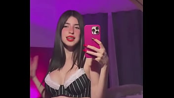 Me gustan duras así como la tuya se pone después de tomarte una pastillita dorada piénsame mientras escuchamos juntos