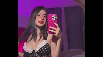 Me gustan duras así como la tuya se pone después de tomarte una pastillita dorada piénsame mientras escuchamos juntos