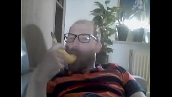 Bitch Whore Play With The Sex Toy And The Mouth thumbnail