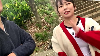 悪いと思いつつも彼氏の前で美男チ○ポに大興奮イキまくり！！→男優彼氏本領発揮で仲直り本格派セックス！！