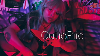 High heels goddess showing off her perfect feet