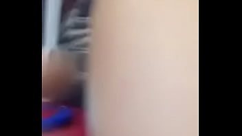 Dany poniendose pantimedias