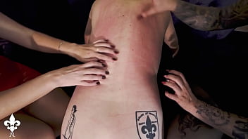 Finger nail scratching