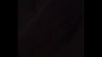 Esta perra merece un premio por aguantar mi pene entre su culo