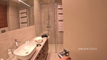 3 very thirsty girls