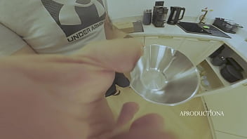 3 very thirsty girls