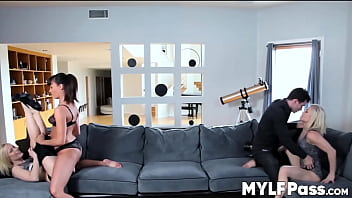 Beautiful babe deepthroats big fat cock