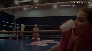 Glamour exgirlfriend cocksucking