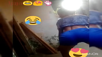 Chica Bailando Twerking En Directo thumbnail