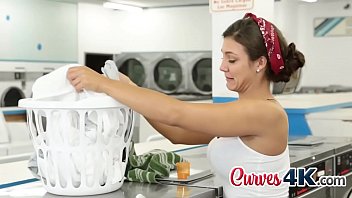 Cute chick blowing cock on floor