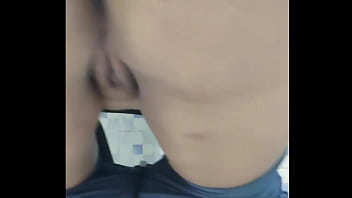 Madura captada en baño publico