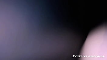 Corno me de deixa foder sem camisinha na cabine glory hole com desconhecido na casa de swing