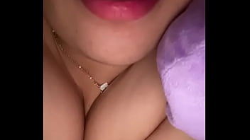 Me gusta jugar con la lengua ¿ que te gustaría que haga Me gusta jugar con la lengua ¿ que te gustaría que haga