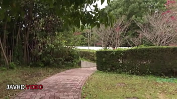 Seductive japanese star miu suzuha shares steamy outdoor passion