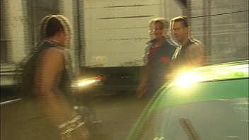 Brunette outdoor fucking