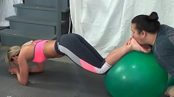 I asked this fitness trainer larissa louder to let me lick and smell her feet while she was trying to do some yoga poses