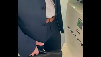 Ici tu as le teaser public ayant une peur bleue de l'avion je décide de m'