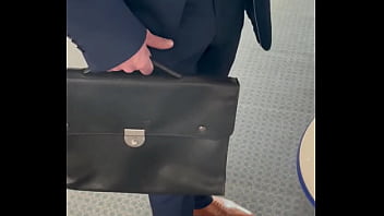 Ici tu as le teaser public ayant une peur bleue de l'avion je décide de m'