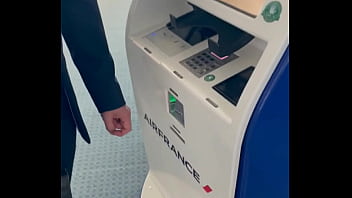 Ici tu as le teaser public ayant une peur bleue de l'avion je décide de m'