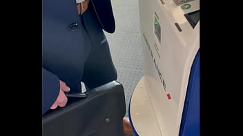 Ici tu as le teaser public ayant une peur bleue de l'avion je décide de m'