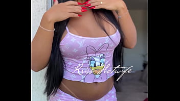 A vizinha peladinha te espera no melhor fan club