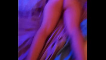 Esposa desnuda me manipula