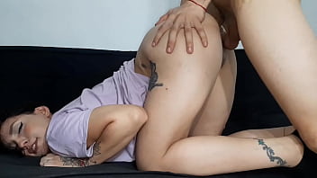 Que Concha Tan Deliciosa Tiene Mi Hermanastra Deja Que Te Meta Mi Gran Polla Historia Completa thumbnail