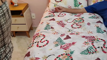 Meu padrasto me fodeu antes da festa junina e me mostrou a cobra de verdade