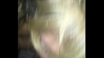 Deep throat diva sexiniki loves to suck dick