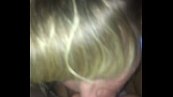 Deep throat diva sexiniki loves to suck dick