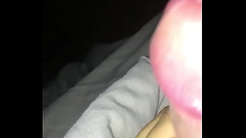 Gay novinho batendo punheta