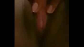 Euzinha crisputa brincando com minha bucetinha