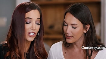 From fake psychic reading to real threesome