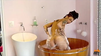 Exibição Na Banheira thumbnail