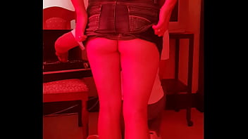 Je montre mon cul pendant qu il répare