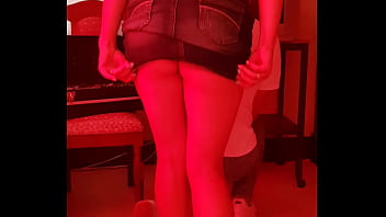 Je montre mon cul pendant qu il répare