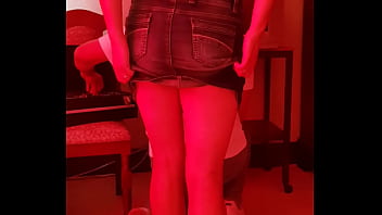 Je montre mon cul pendant qu il répare