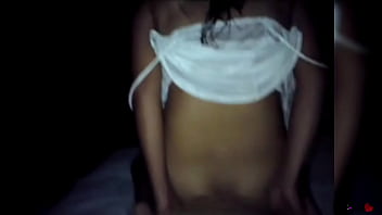 Anal mi vecina quería saber que se siente por atrás y solita se lo metió en el culo al principio le dolió pero al final me miró con una cara de satisfacción y hasta quería más