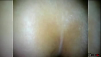 Anal mi vecina quería saber que se siente por atrás y solita se lo metió en el culo al principio le dolió pero al final me miró con una cara de satisfacción y hasta quería más