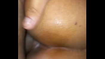 Lo disfruta hasta brincando