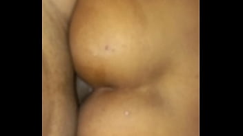 Lo disfruta hasta brincando