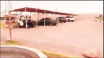 Se pajea para su gil