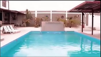 Se pajea para su gil