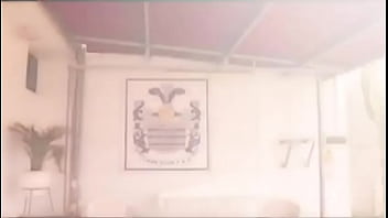 Se pajea para su gil